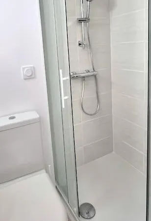 Rochereau Climatisé - Metro - Gare - Wifi Appartement